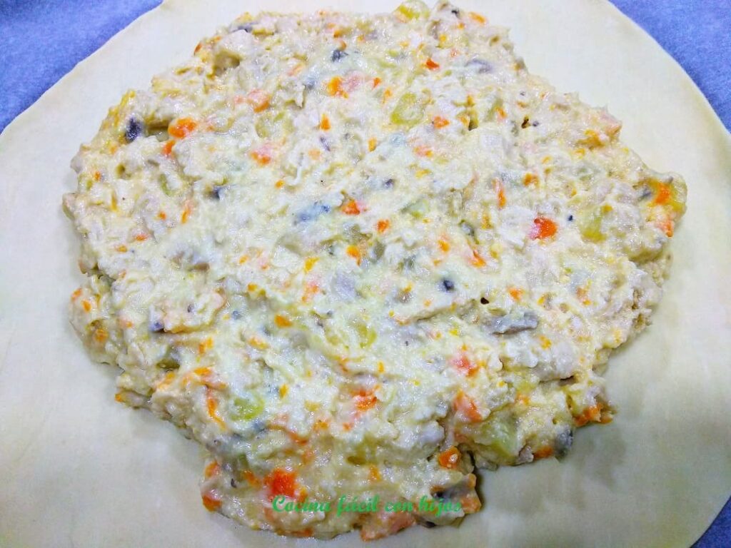 pastel de pollo relleno hojaldre con relleno